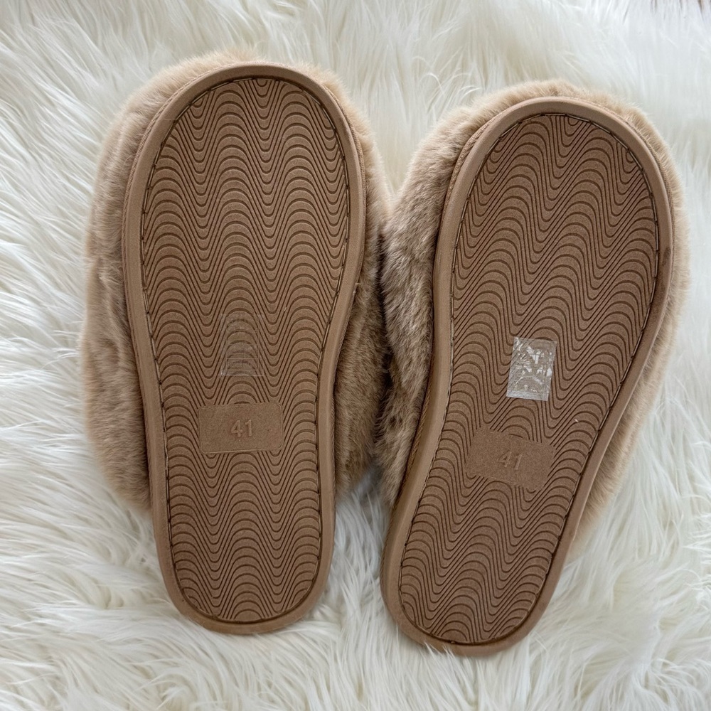 Free People Snowball Slipper - NEW - Picture 3 of 4